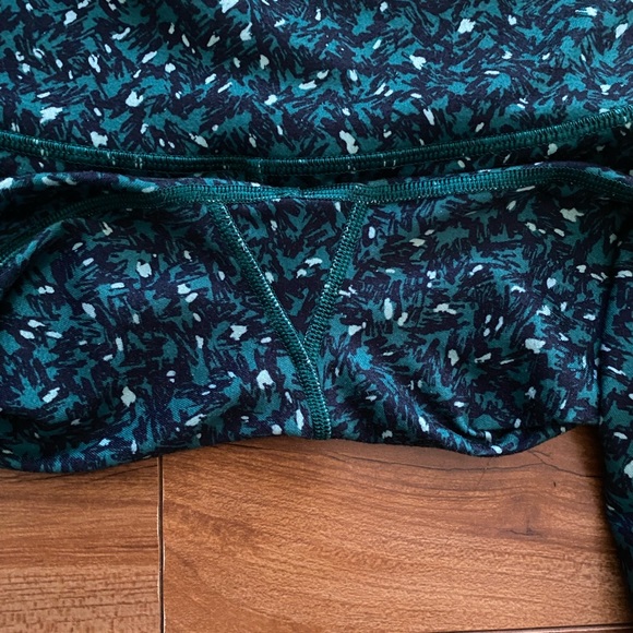 EUC Lululemon Leggings. Size 6 Green, Black and Mint. - Picture 3 of 6